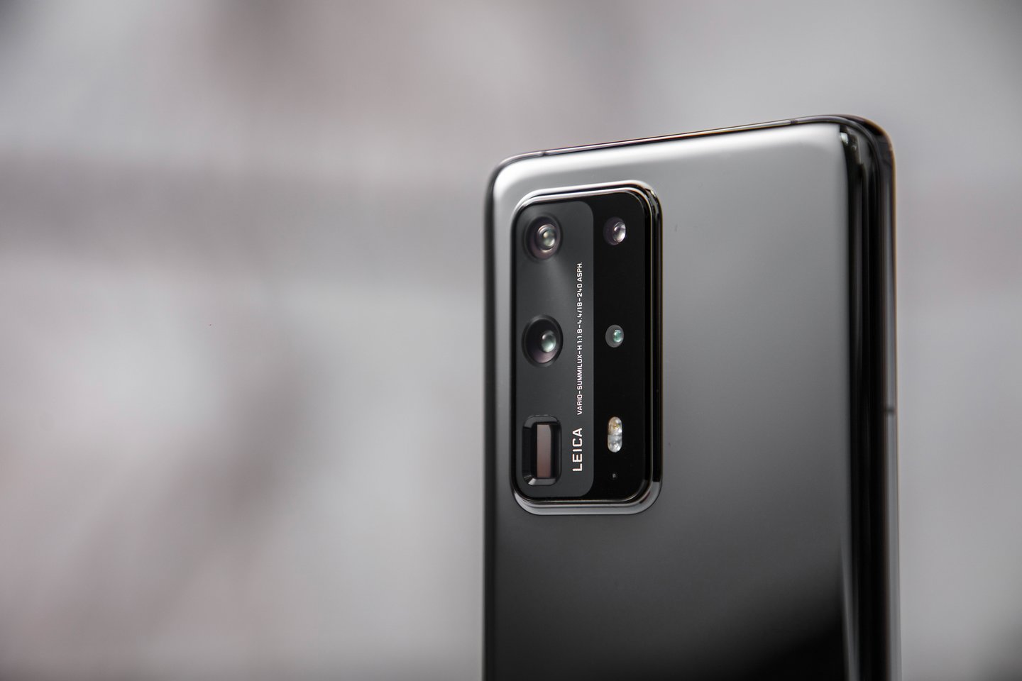 Naujieji „Huawei P40“ serijos flagmanai naudotojams siūlo ne tik funkcionalumą, bet ir stulbinamas fotografijos galimybes.<br>Partnerio nuotr.
