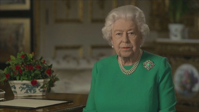 Istorinis Karalienės Elžbietos II kreipimasis į tautą: „Kartu mes įveiksime šį virusą“
