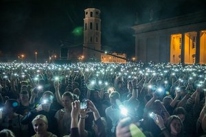 Vilniaus festivaliai – ar tik prie ekranų, ar sulauksime ir gyvų renginių?
