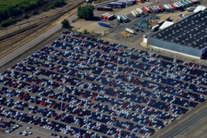 Automobilių gamintojai pasimokė: 2008 metų krizės pamokos, padėsiančios išvengti katastrofiškų pasekmių