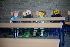 Į Mažojo Klaipėdos licėjaus mokinių tėvų prašymus sumažinti mokestį – ir direktorės atsakymas