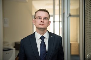 Seimas pasipriešino prezidentui ir nesutiko atleisti valstybės kontrolieriaus A. Dulkio