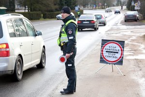 Šventinis savaitgalis – apgraibomis: valdžia iki paskutinės minutės delsia sakyti, kas visų lauks