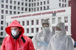 Santaros klinikos prašo nuo koronaviruso pasveikusiųjų aukoti kraujo gelbstint sergančius