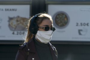 „Maxima“ pradeda prekybą medicininėmis kaukėmis