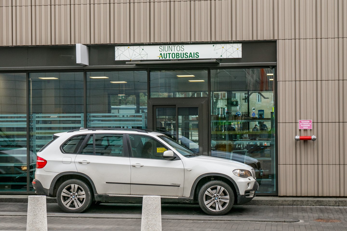 Kovo pabaigoje sumažėjus žmonių keliavimui šalyje didžioji dalis tarpmiestinių autobusų vežėjų laikinai sustabdė veiklą.<br>Pranešimo autorių nuotr.