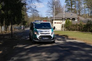 Rusnėje tenisą pažaisti sumaniusiems vyriškiams atsirūgo: „Prisistatė policija ir kirto per kišenę“