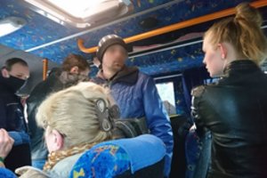 Moteris pasibaisėjo pamačiusi, kaip epidemijos metu elgiasi autobuso keleiviai