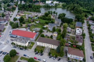 Remontuodami miesto gatvę atkasė istorinį grindinį: šio po asfaltu nebelaidos