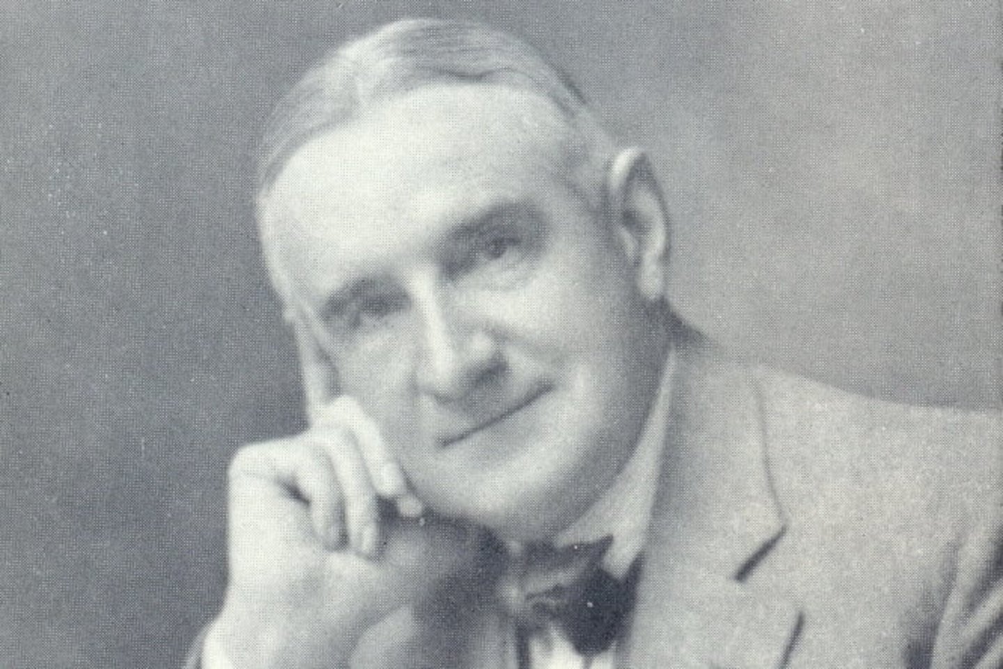 J.Simpsonas – XX a. pradžios britų diplomatas, kuris vadovavo tarptautinei komisijai, padėjusiai išspręsti Lietuvos ir Latvijos ginčą dėl Palangos.