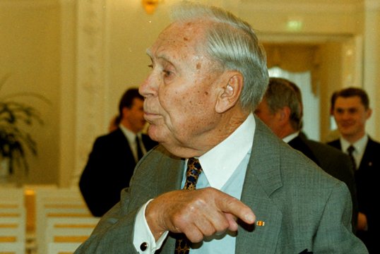 1918 m. gimė verslininkas ir visuomenės veikėjas, Valdovų rūmų paramos fondo vienas steigėjų Juozas Petras Kazickas. Mirė 2014 m.<br>R.Jurgaičio nuotr.