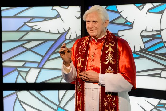 1927 m. gimė vokiečių kardinolas Josephas Ratzingeris, 2005 m. išrinktas popiežiumi Benediktu XVI, nuo 2013 m. popiežius emeritas.<br>123rf nuotr.