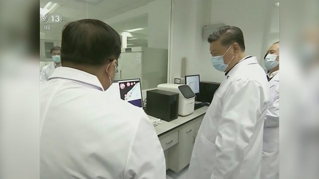 Kinijos mokslininkai įspėja, kada laukti naujo koronaviruso protrūkio: nesibaigs, kol išras vakciną
