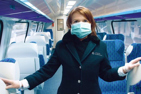 Traukinio konduktorė papasakojo, ką svarbiausia atsiminti keleiviams bei kaip dėl viruso išlikti ramiems