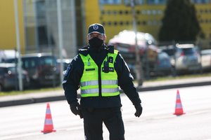 Kaukę parduotuvėje dėtis atsisakęs vilnietis: „Aš jau persirgau koronavirusu, man jos nereikia“