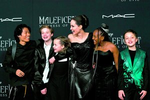 Angelinos Jolie ir Brado Pitto vaikai pagaliau lankys mokyklą 