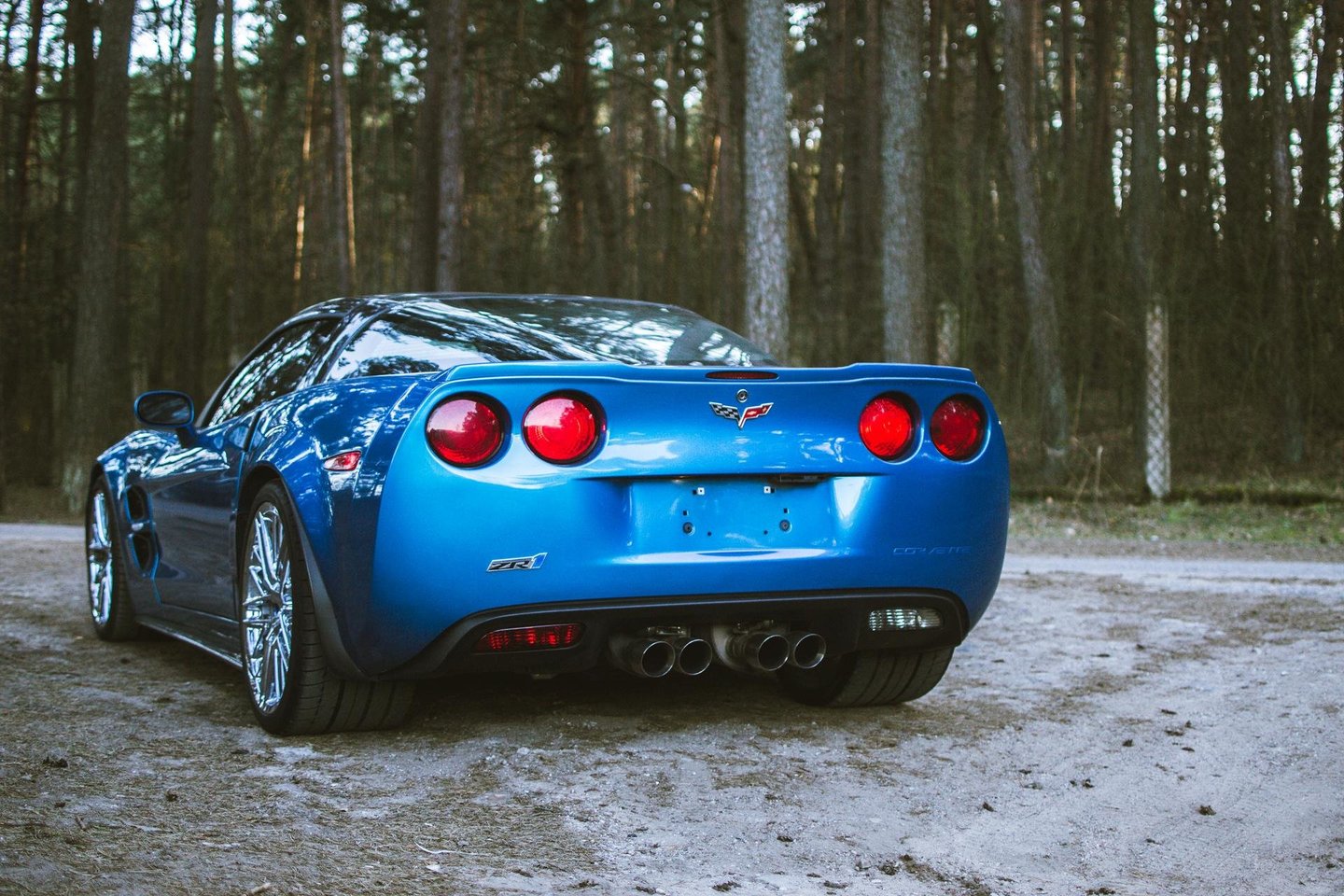 Daugelį metų markės vardą garsinęs bene sėkmingiausias amerikietiškas sportinis GT automobilis „Corvette“ fanų lūkesčius pateisino su kaupu.<br>Pranešimo autorių nuotr.