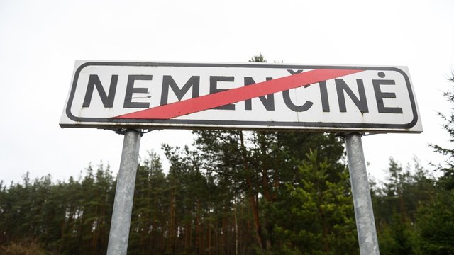 Pamatykite: Nemenčinės miestas uždarytas, postuose patruliuoja pareigūnai
