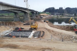 Prie Kauno vykstantys tilto statybos darbai verčia riboti leistiną greitį