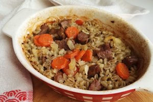 Kiaulienos troškinys su perlinėmis kruopomis: sotu, gardu, paprasta ir maistinga