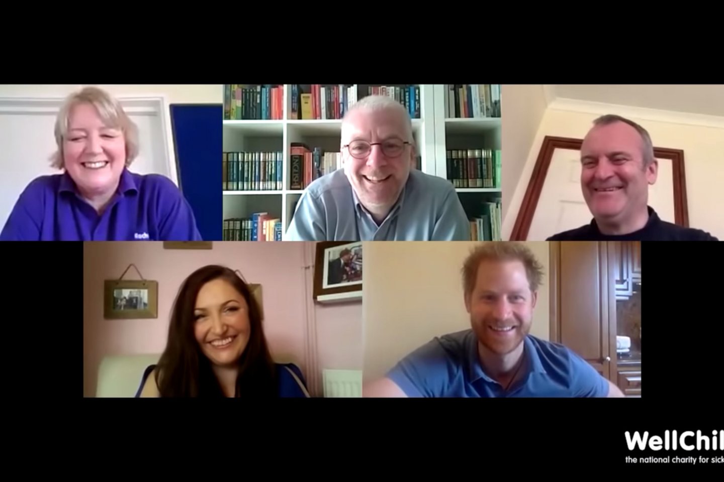 Prie nuotolinės konferencijos prisijungė princas Harry ir „WellChild“ organizacijai priklausantys tėvai, slaugytoja, vadovas.<br> AP/Scanpix nuotr.