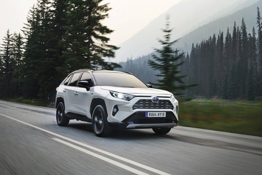 Įspūdingi skaičiai: „Toyota“ nuo 1994-ųjų pardavė daugiau nei 10 mln. „RAV4“ modelių