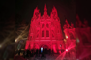 Per jubiliejinę Pasaulinę hemofilijos dieną Vilnius nušvis raudonai