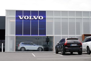 Automobilių gamintojas „Volvo“ gamyklų veiklą atnaujins jau netrukus