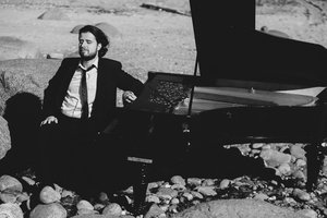 Kaimynai dar kartą įrodė aukštą muzikinę kultūrą. Latvių pianisto A. Osokino koncertai