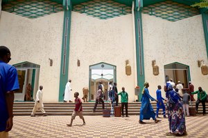 Maliečiai ruošiasi rinkimams, nepaisydami konflikto ir koronaviruso pavojaus