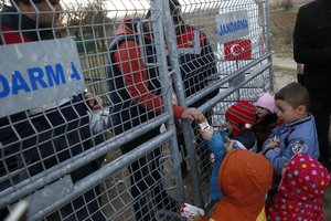 47 vaikai iš migrantų stovyklų Graikijoje atvyko į Vokietiją