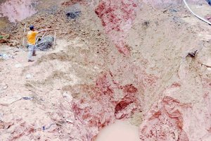 Indonezijoje per nuošliaužą neteisėtoje aukso kasykloje žuvo devyni žmonės