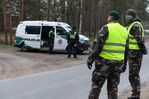 Policijos atstovas – apie situaciją Nemenčinėje ir kaip lietuviai laikosi karantino: pažeidėjų netrūksta