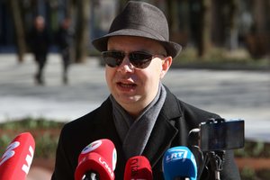 Vaikinas išanalizavo, ką per spaudos konferenciją pasakė A. Veryga: „Man gėda už jį“