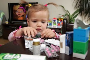 Vaikas apsinuodijo vaistais: ką daryti ir kur kreiptis