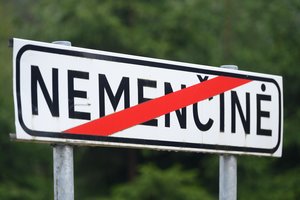 Griežti judėjimo ribojimai Nemenčinėje pratęsti iki penktadienio vakaro