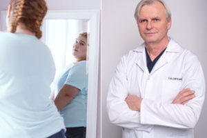 Profesorius pasakė, kas didina COVID-19 grėsmę: štai kam reikėtų sunerimti