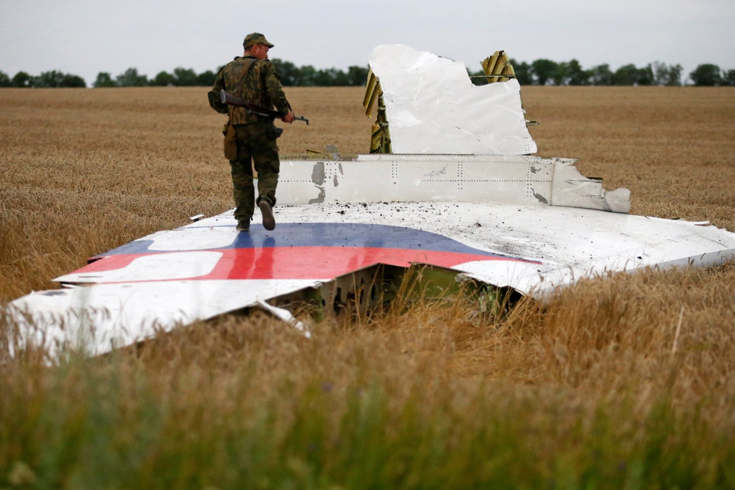 Nyderlanduose prasidėjusio teismo proceso dėl reisu MH17 skridusio Malaizijos oro linijų lėktuvo numušimo virš Rytų Ukrainos 2014 metais teisėjams bus leista apsvarstyti 12 anoniminių liudytojų parodymus.  <br> Reuters/Scanpix nuotr.