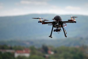 Karantino sąlygomis sukurta reklama nufilmuota dronais