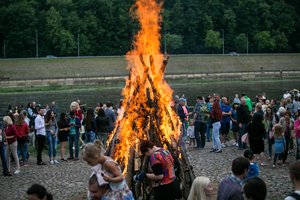 Koronavirusas „paveikė“ ir Jonines: nebeleis švęsti, kaip anksčiau