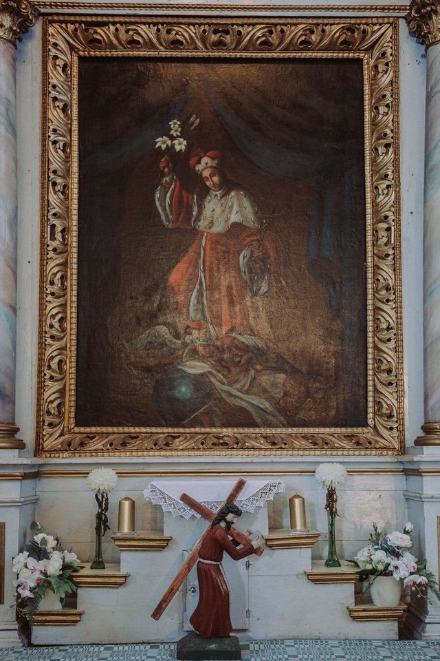  Varnių Šv. apaštalų Petro ir Pauliaus bažnyčios statinių kompleksas ir Lurdas šventoriuje.