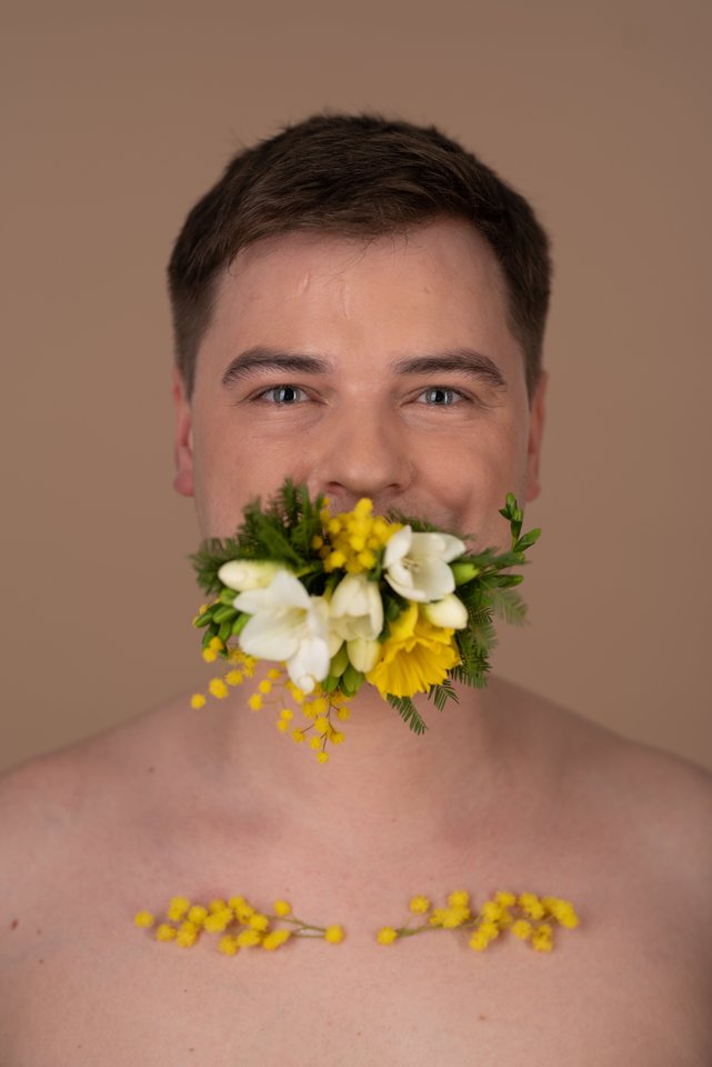 Reinaldo nuotrauka iš Neringos Rekašiūtės ir Editos Mažutavičiūtės surengto fotoprojekto „Vyrai yra gėlės“.<br> N.Rekašiūtės nuotr.