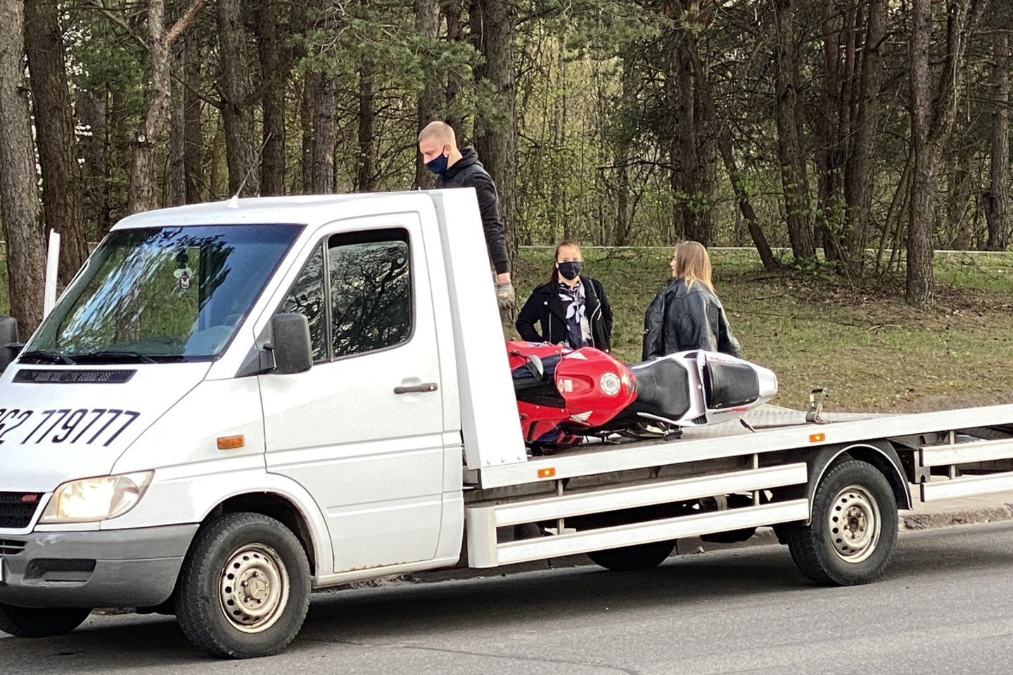 Per Susidūrimą Su Automobiliu Vilniuje Nukentėjo Motociklininkas