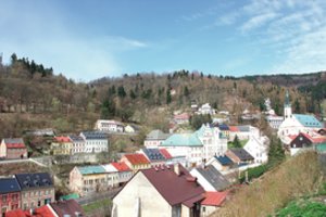 Dviejų modernaus pasaulio simbolių gimtinė Čekijoje: vieną pamiršo, kito praeities neatsikrato