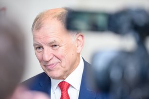 V. Andriukaitis: jei nesuvoks rizikos masto, tiek R. Karbauskiui, tiek G. Landsbergiui teks pailsėti