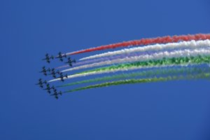 Italai 75-ąsias išlaisvinimo nuo nacių metines paminėjo kolektyvine daina