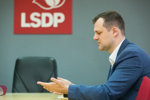 Socialdemokratai opozicijos valtyje konservatorius palieka vienus 