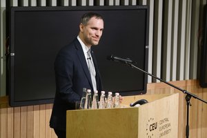 Čekijos žiniasklaida: rusų agentas bandė nužudyti Prahos merą, rasti nuodai