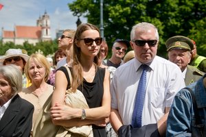 Policija nustatė vyrą, Vilniaus centre užsipuolusį ir iškeikusį Anušauskų šeimą