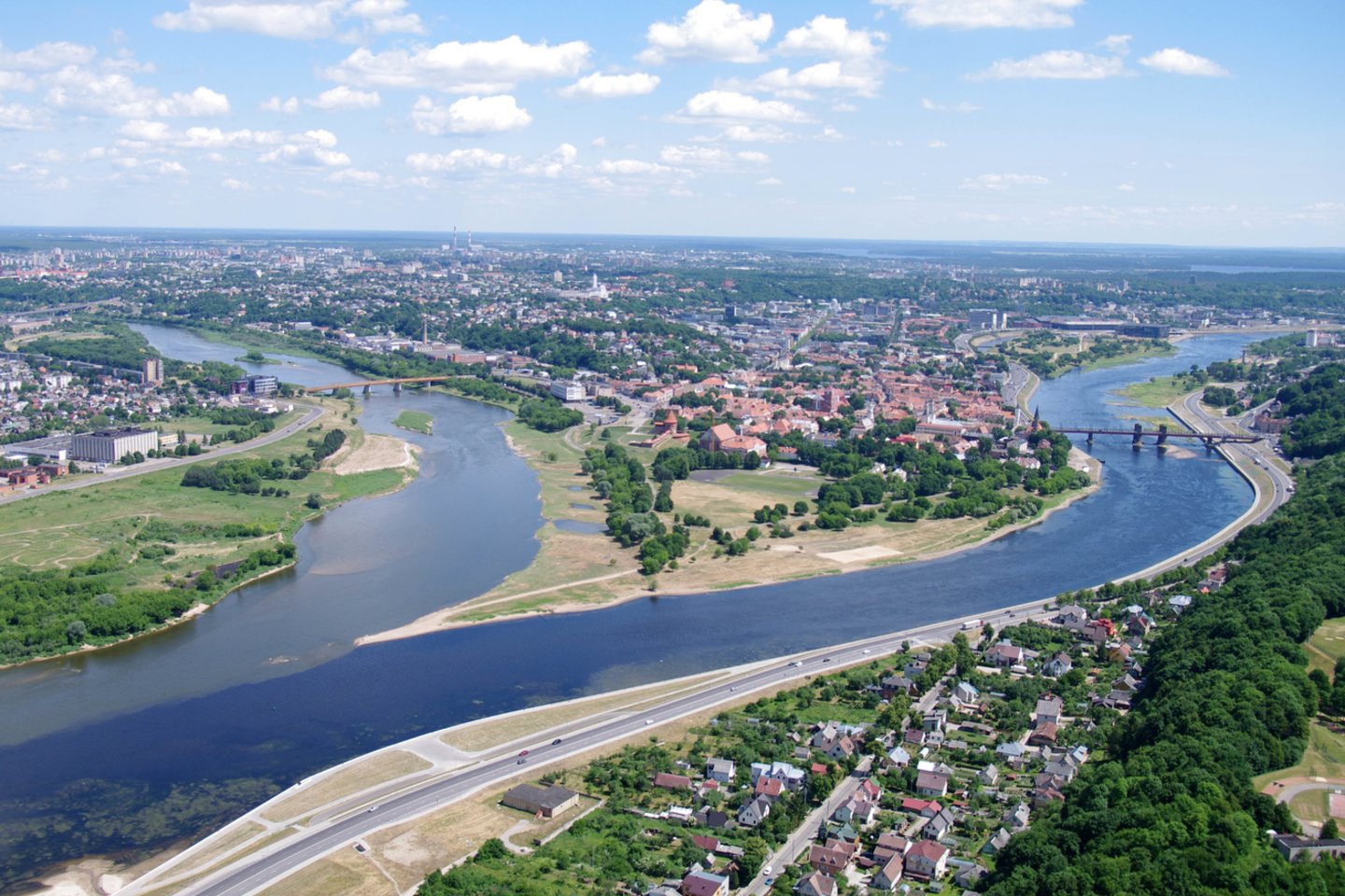   Iš pirmo žvilgsnio Kaunas ir Pitsburgas kartografiniu atžvilgiu atrodo labai panašūs. Nuotraukoje - Kaunas.<br> M. Patašiaus nuotr.